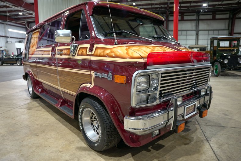 1981-chevrolet-g10-weekender-conversion (1)
