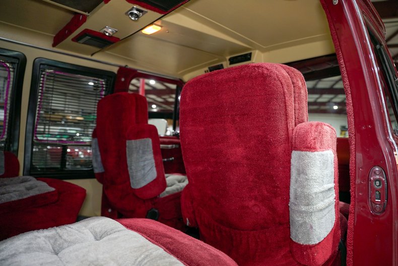 1981-chevrolet-g10-weekender-conversion (19)