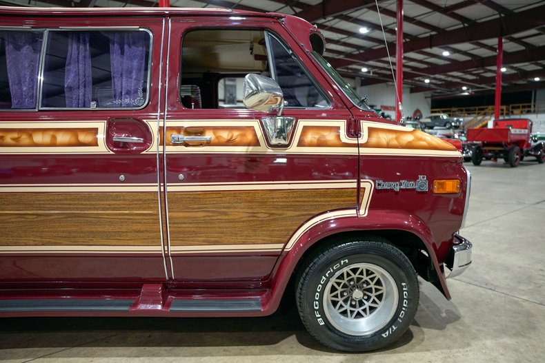 1981-chevrolet-g10-weekender-conversion (7)