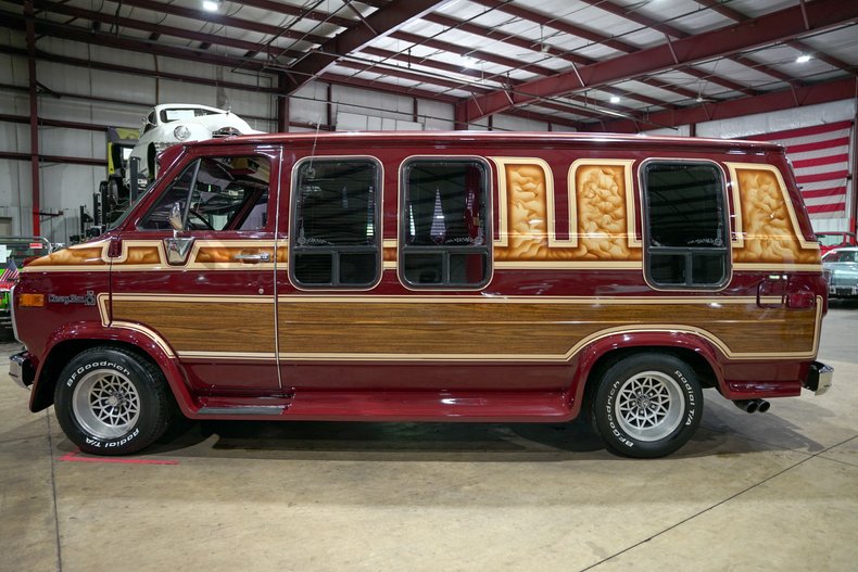 1981-chevrolet-g10-weekender-conversion