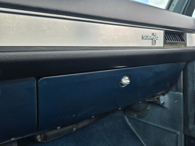 1982-chevy-c10-silverado (23)