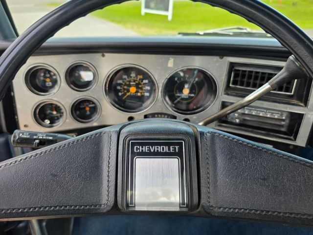 1982-chevy-c10-silverado (27)