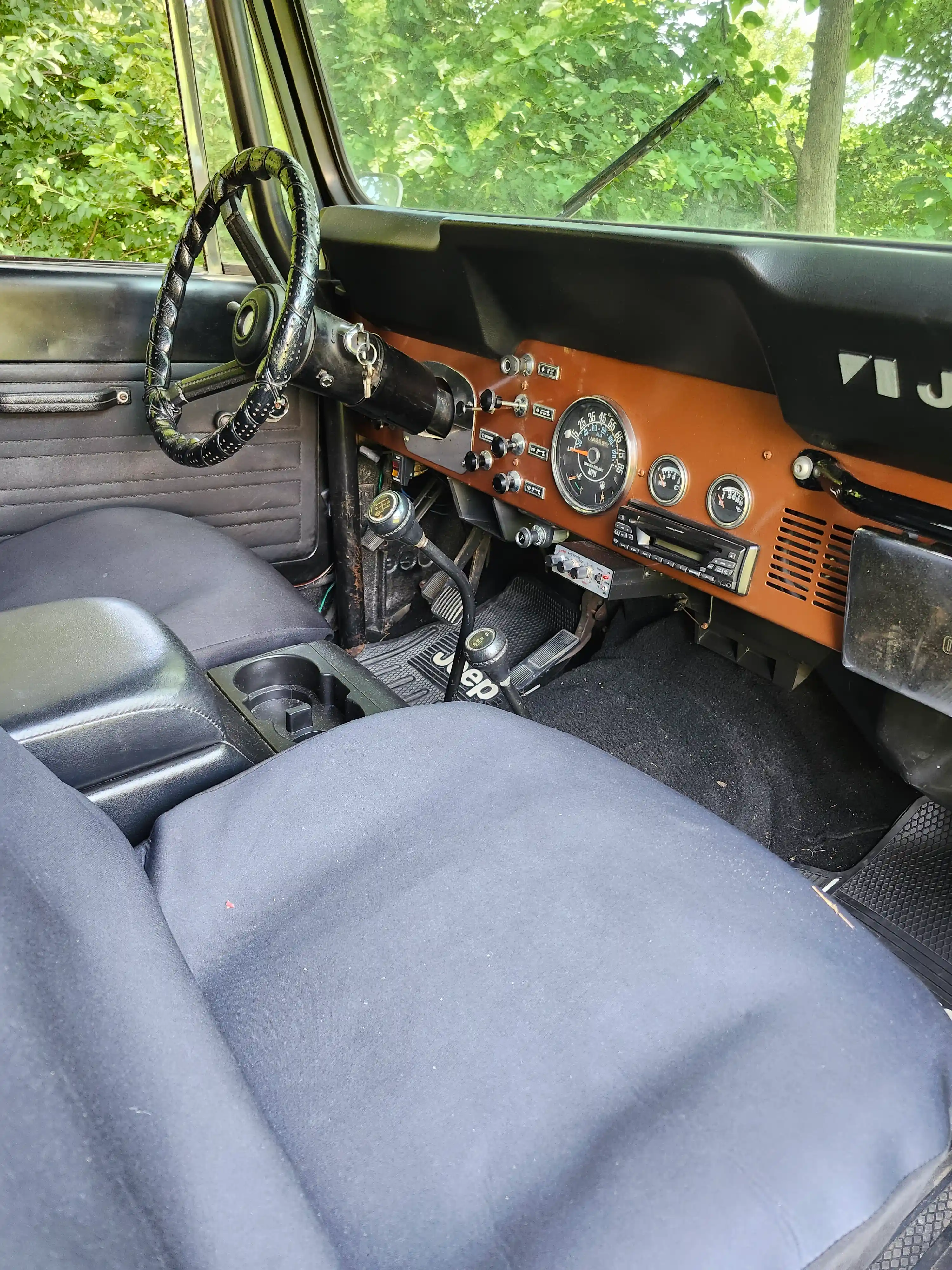 1983-jeep-cj-7-for-sale-31