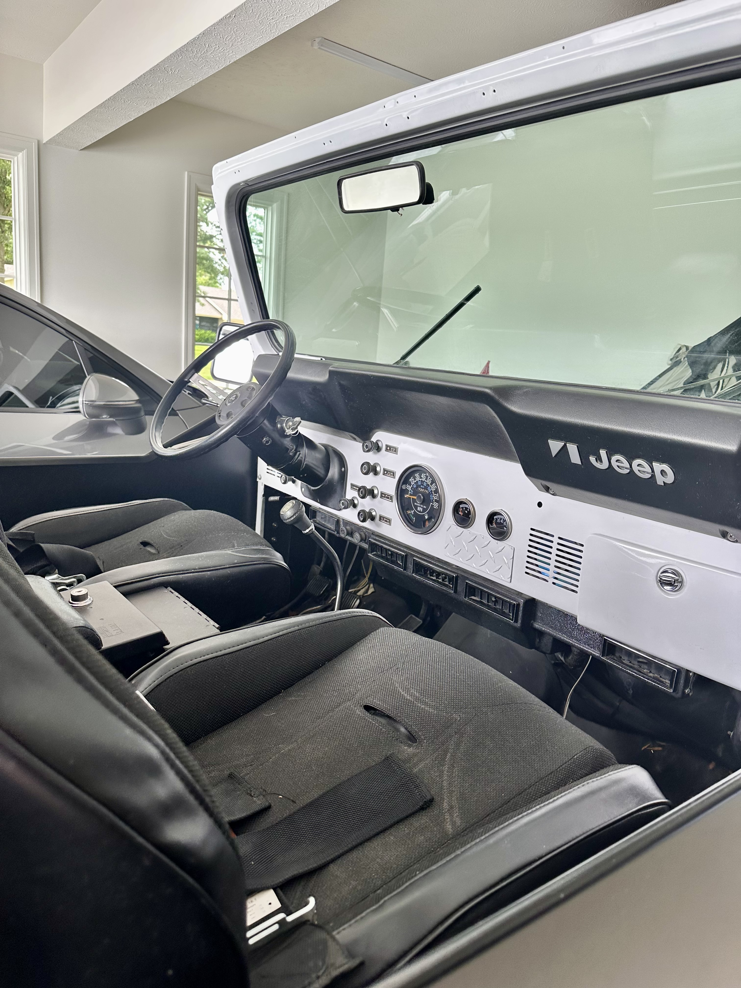 1985-Jeep-CJ7-for-sale-in-omaha-01