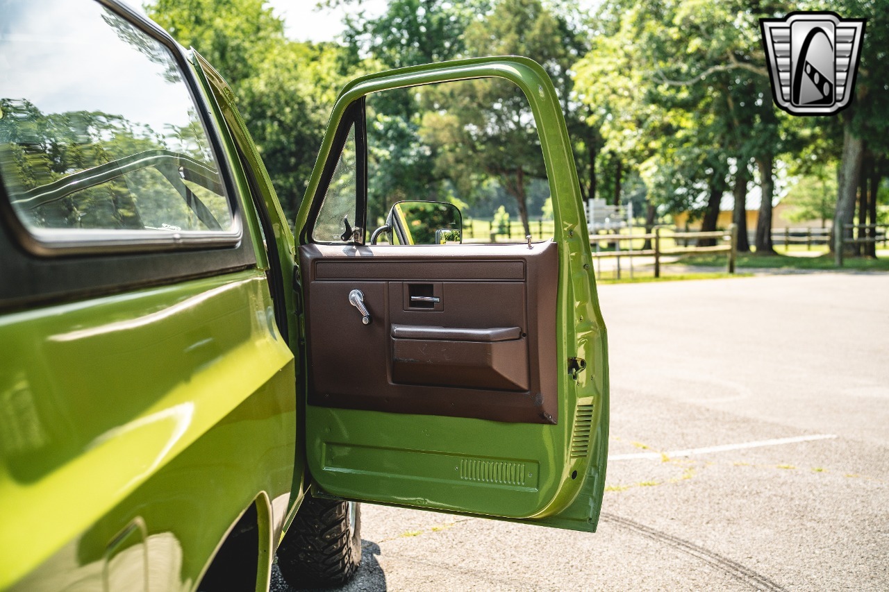 1985-gmc-k5-blazer-military (27)