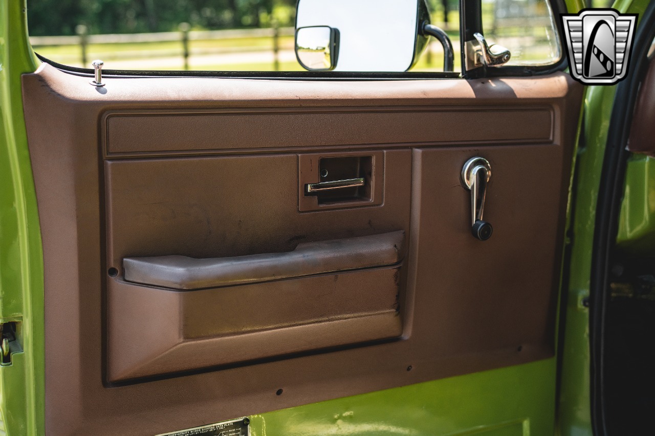 1985-gmc-k5-blazer-military (40)