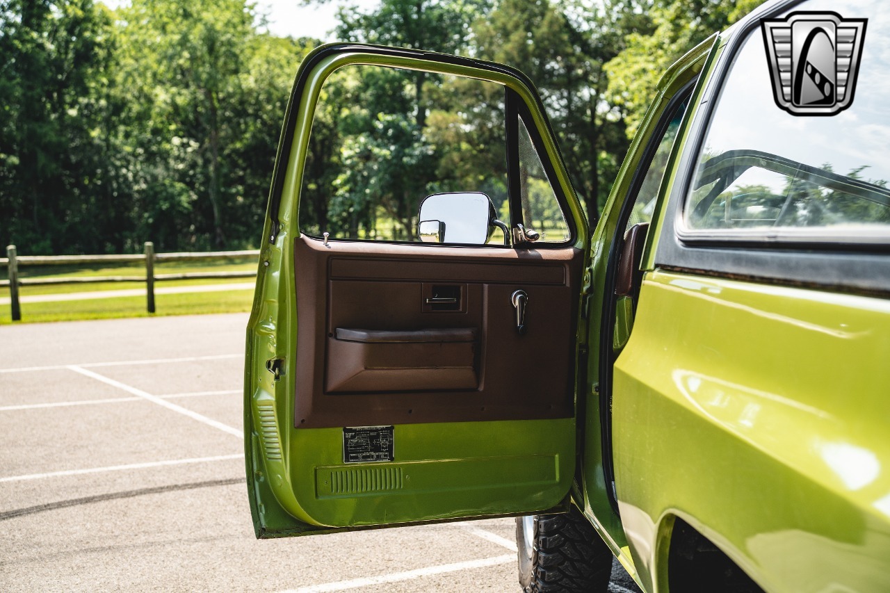 1985-gmc-k5-blazer-military (41)