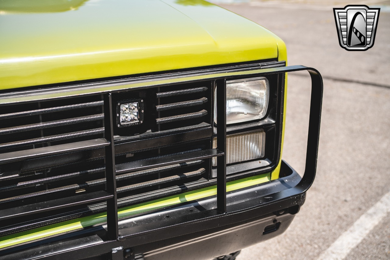 1985-gmc-k5-blazer-military (74)