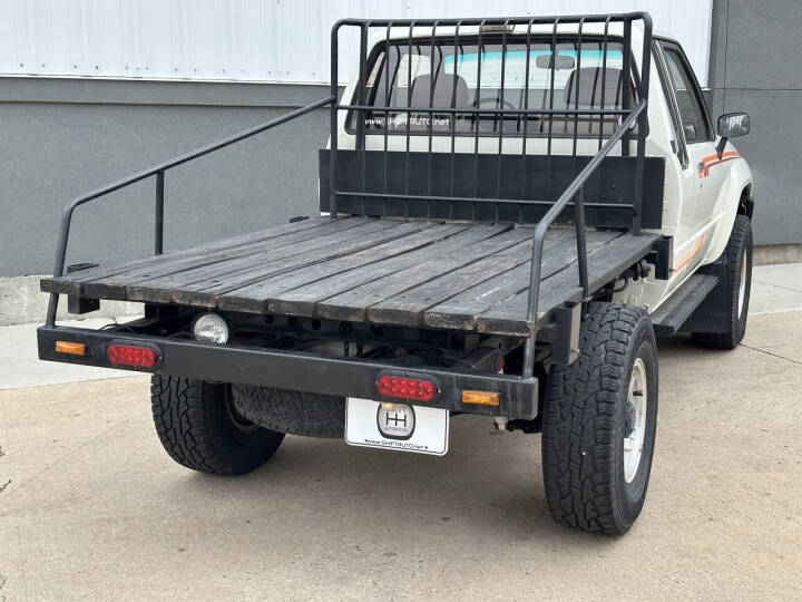 1986-toyota-pickup-sr5 (12)