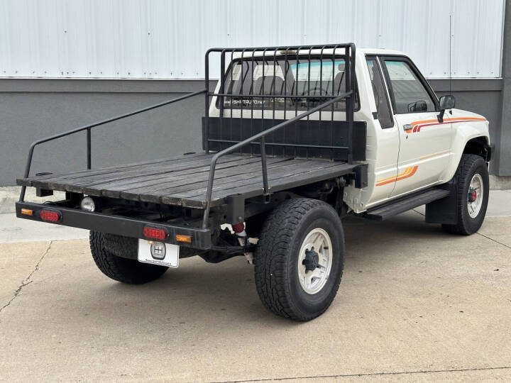 1986-toyota-pickup-sr5 (14)