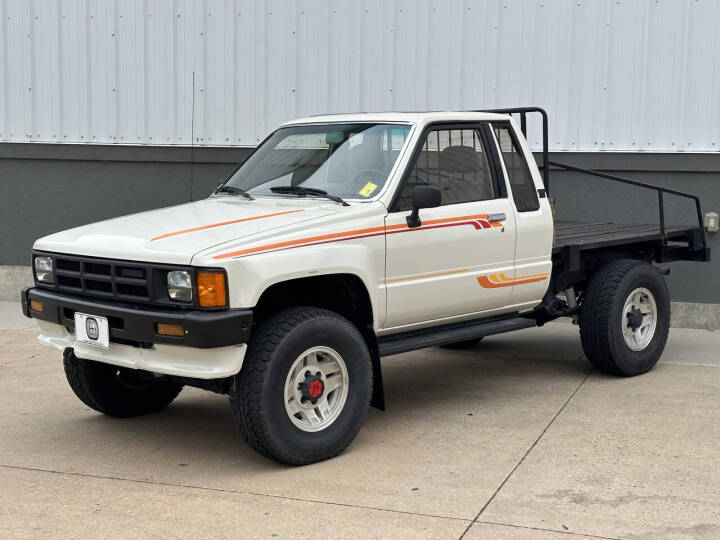 1986-toyota-pickup-sr5 (2)