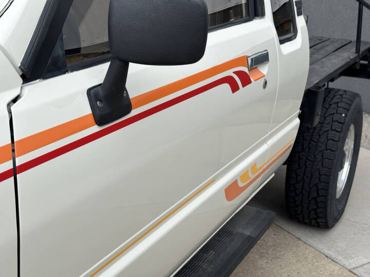 1986-toyota-pickup-sr5 (25)