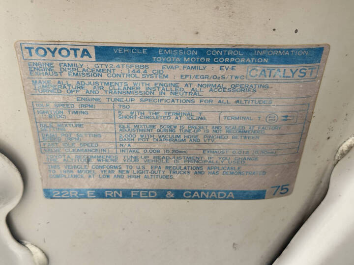 1986-toyota-pickup-sr5 (30)