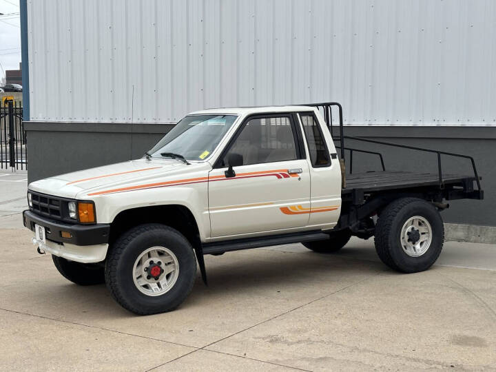 1986-toyota-pickup-sr5 (4)