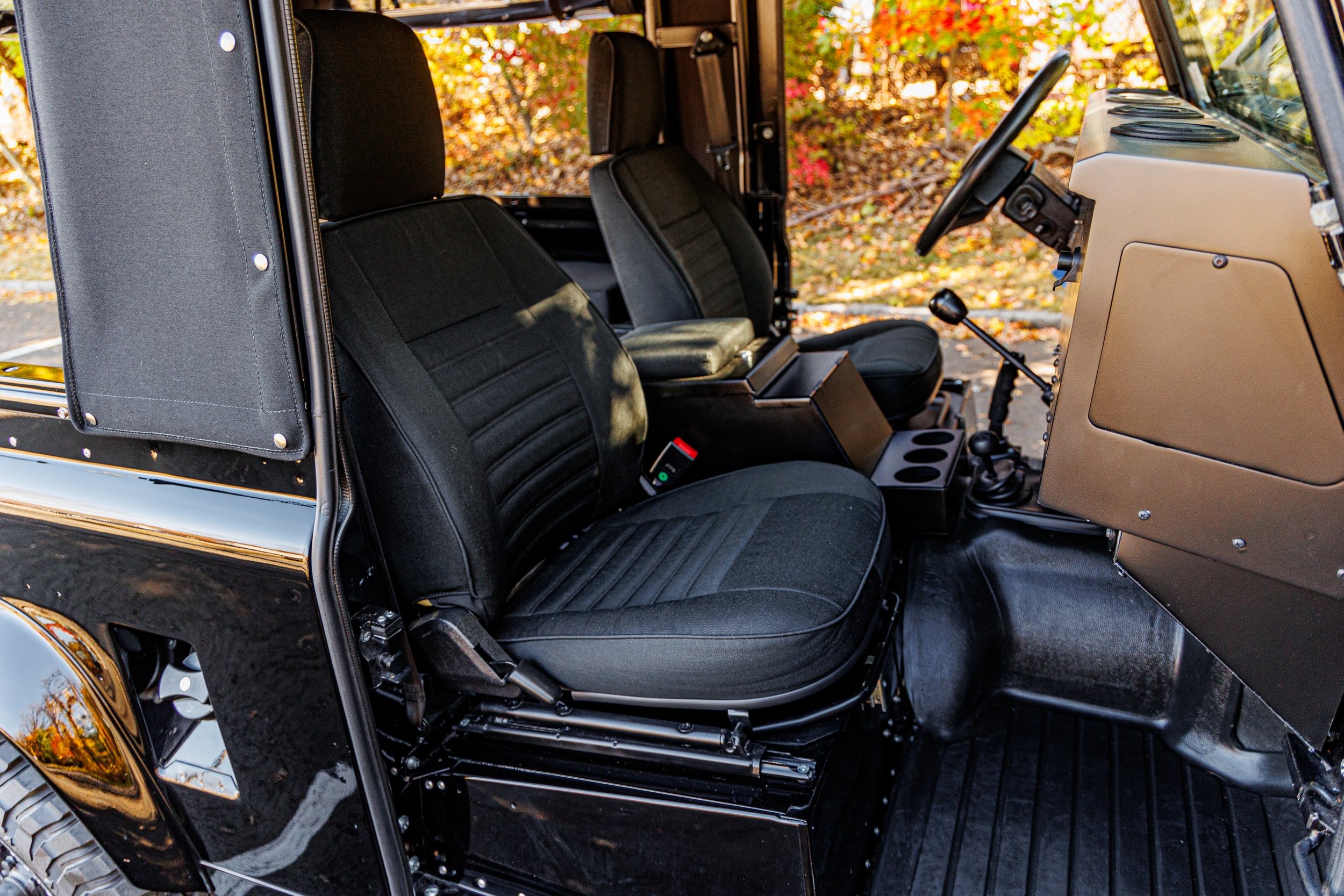 1988-land-rover-defender-90-soft-top (1)