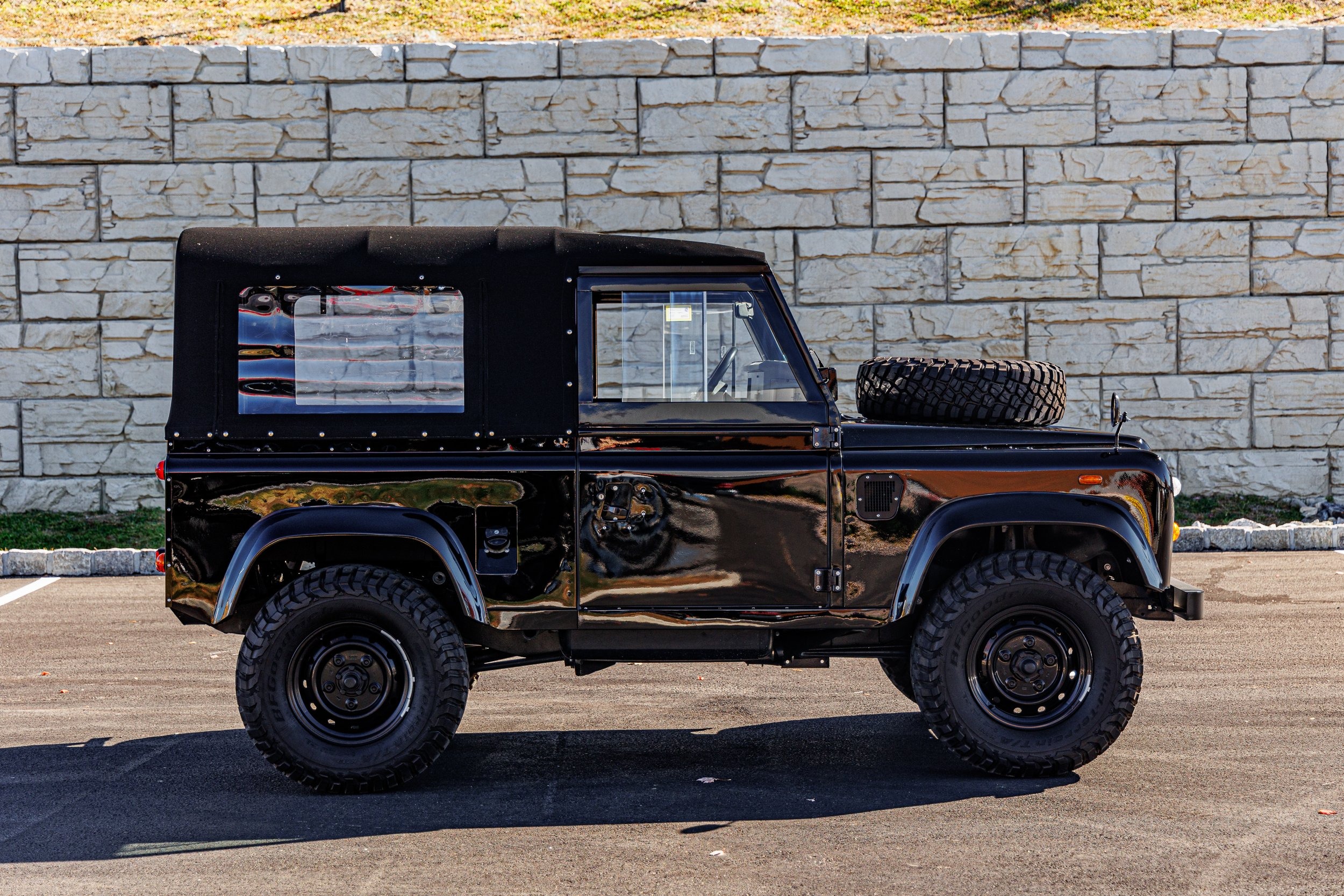 1988-land-rover-defender-90-soft-top (27)