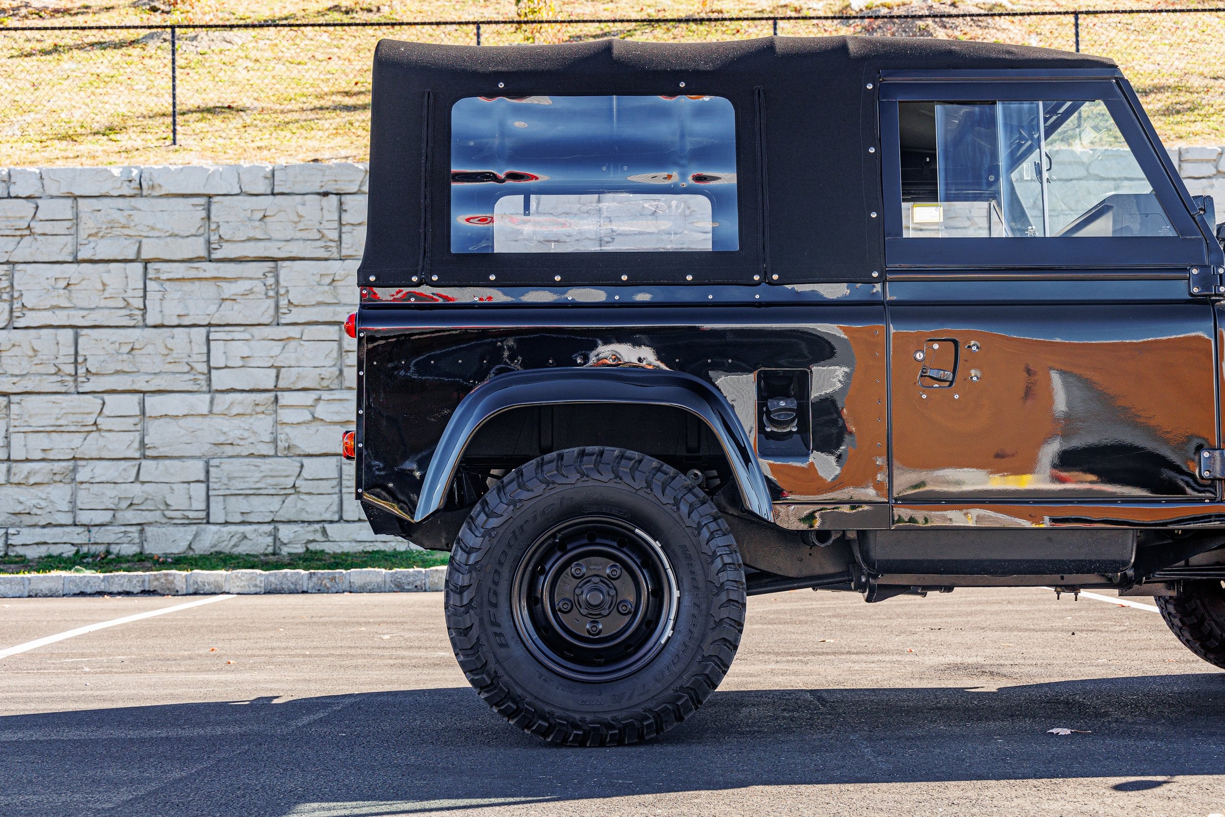 1988-land-rover-defender-90-soft-top (3)