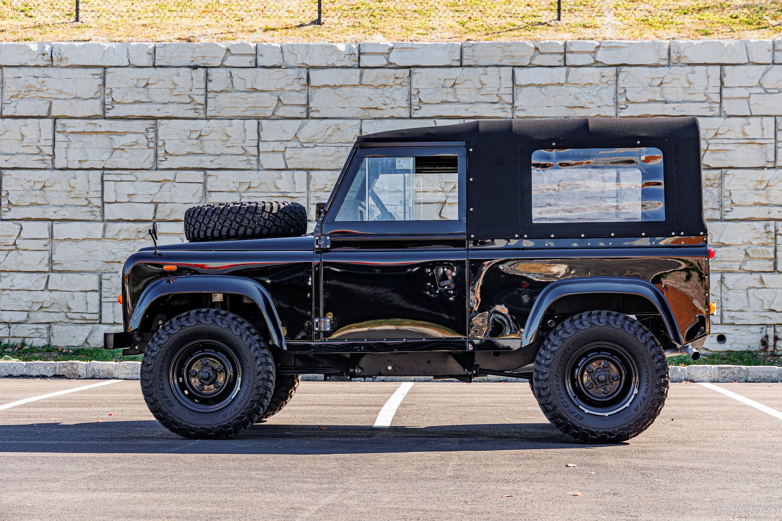 1988-land-rover-defender-90-soft-top