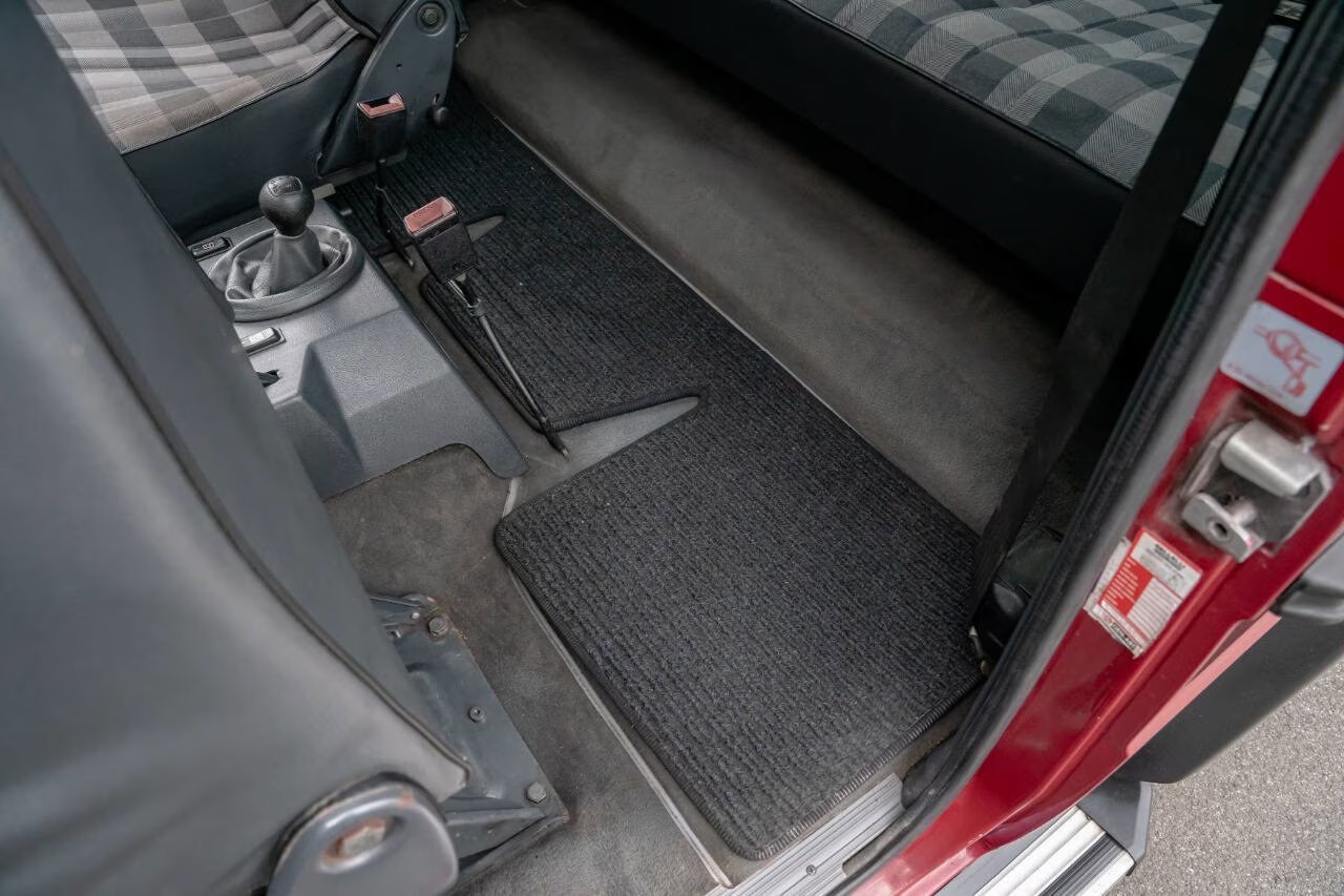 1989-mercedes-benz-300gd-for-sale (28)