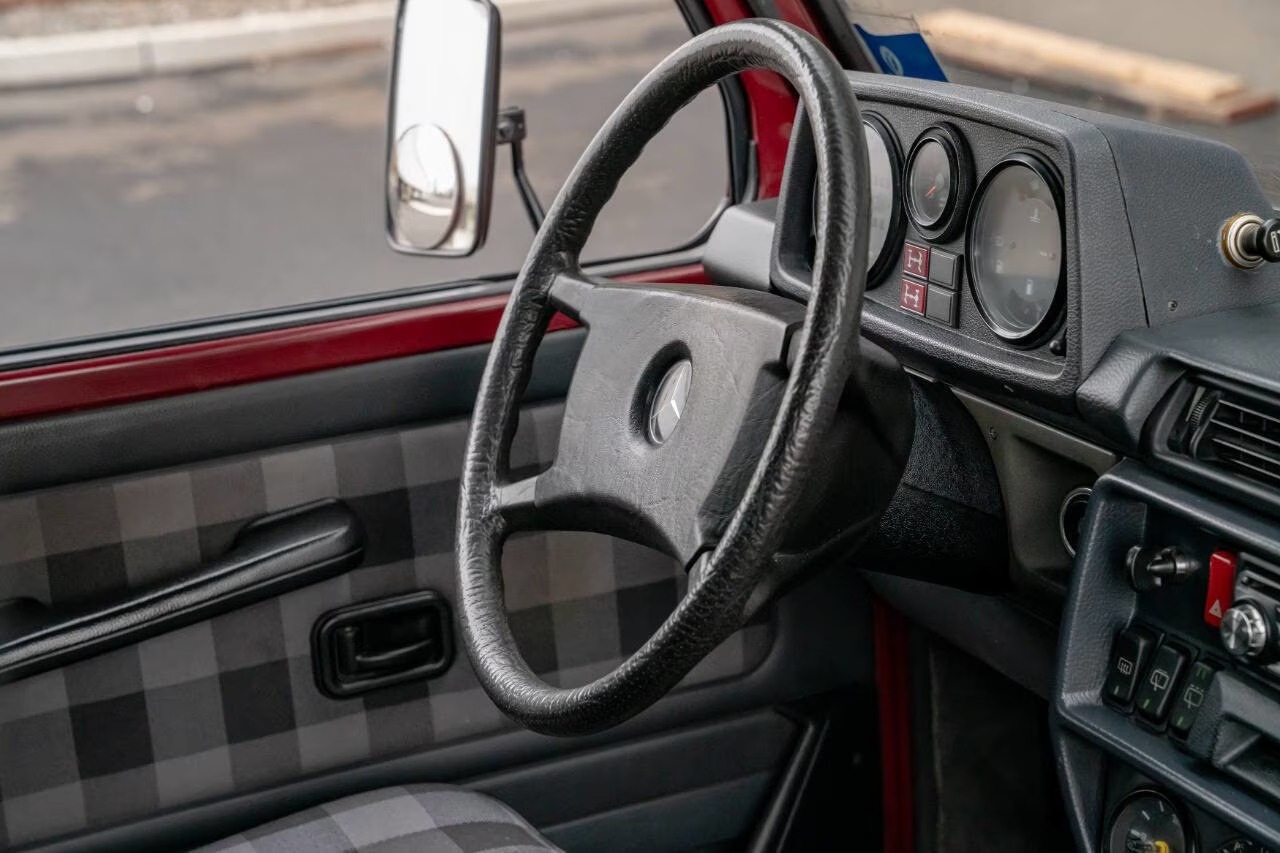 1989-mercedes-benz-300gd-for-sale (31)