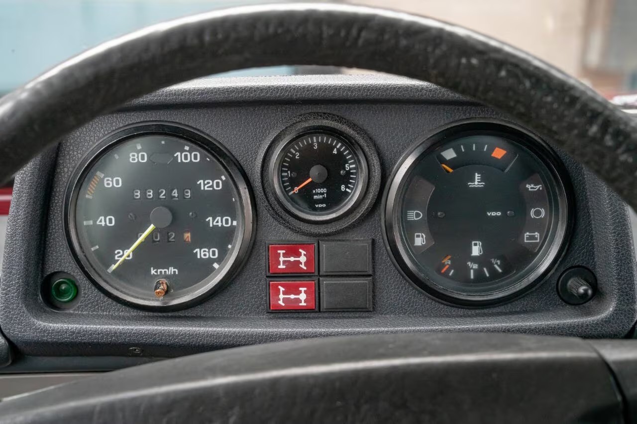 1989-mercedes-benz-300gd-for-sale (40)