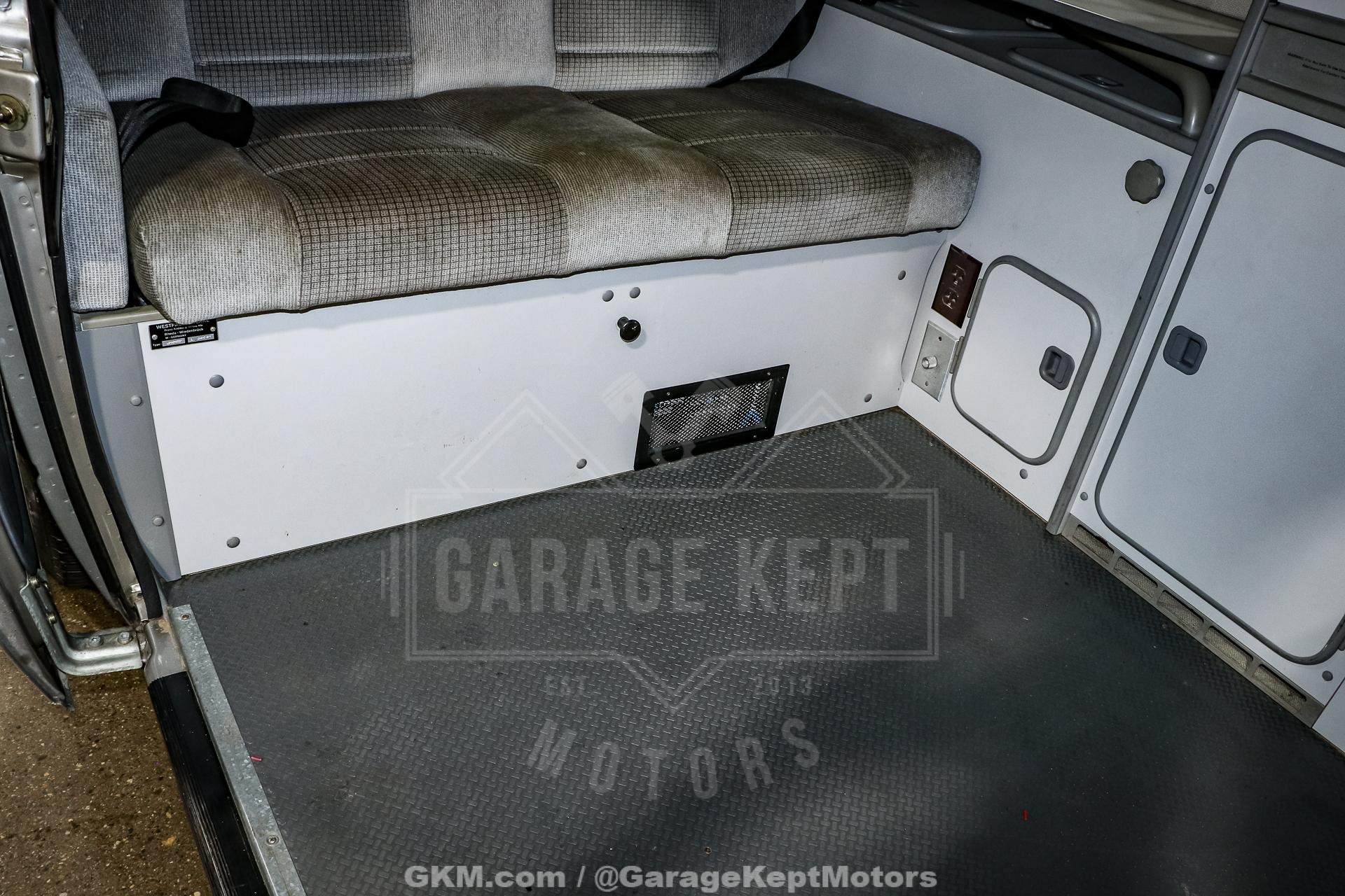 1990-volkswagen-vanagon-westfalia (111)