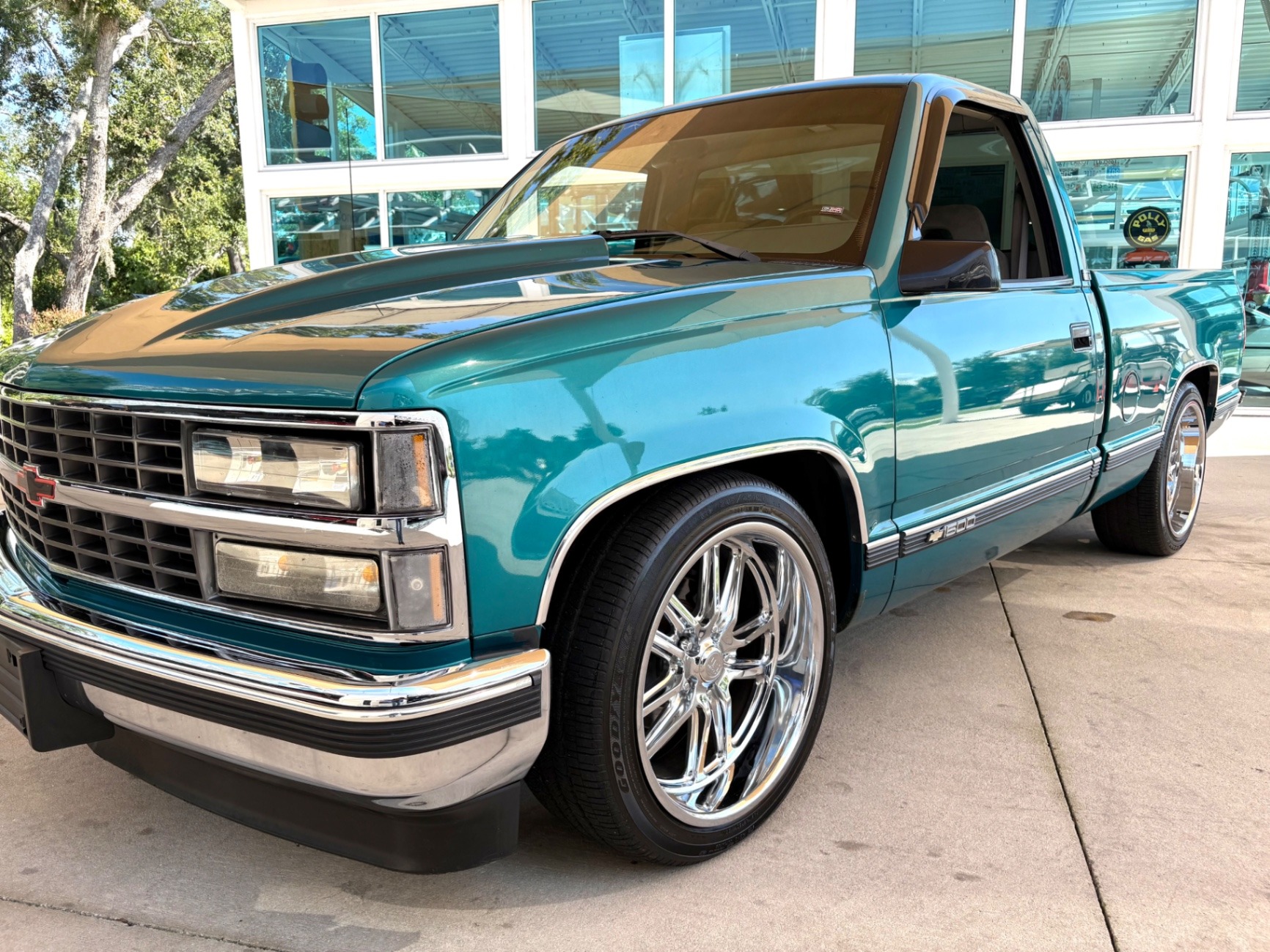 1993-chevrolet-c1500-cheyenne-for-sale-01