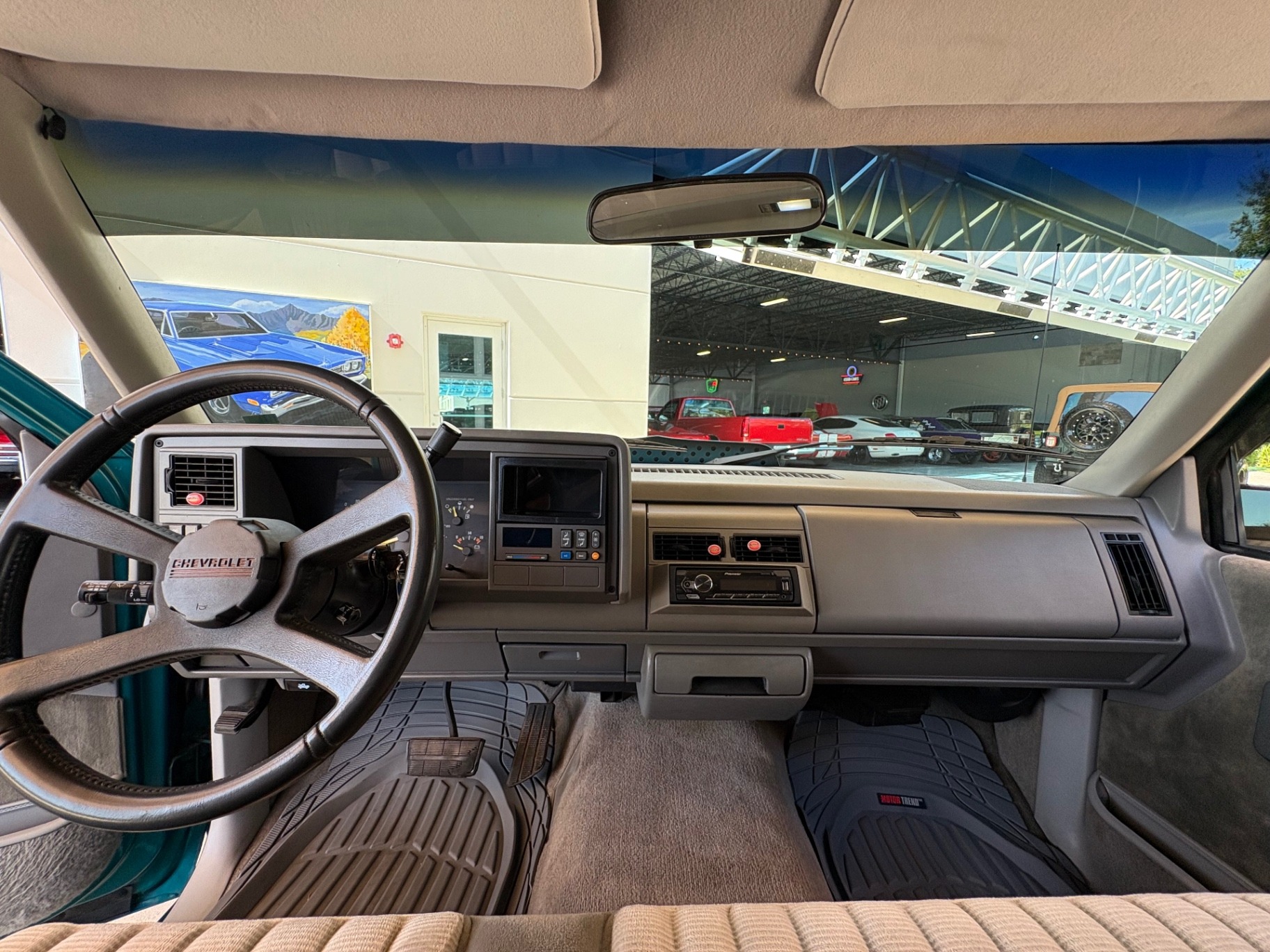 1993-chevrolet-c1500-cheyenne-for-sale-037