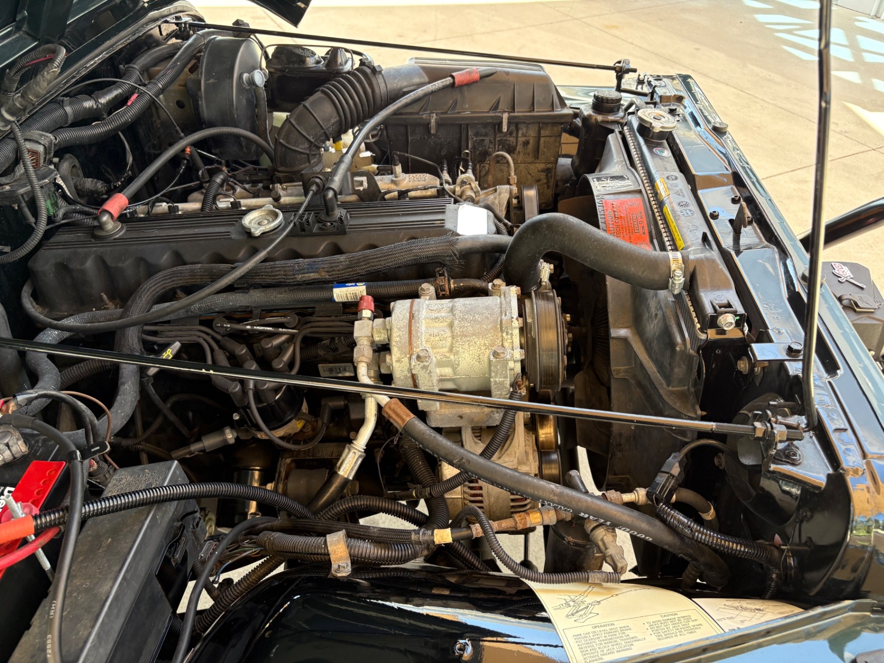 1993-jeep-wrangler-sahara-for-sale-in-florida (29)