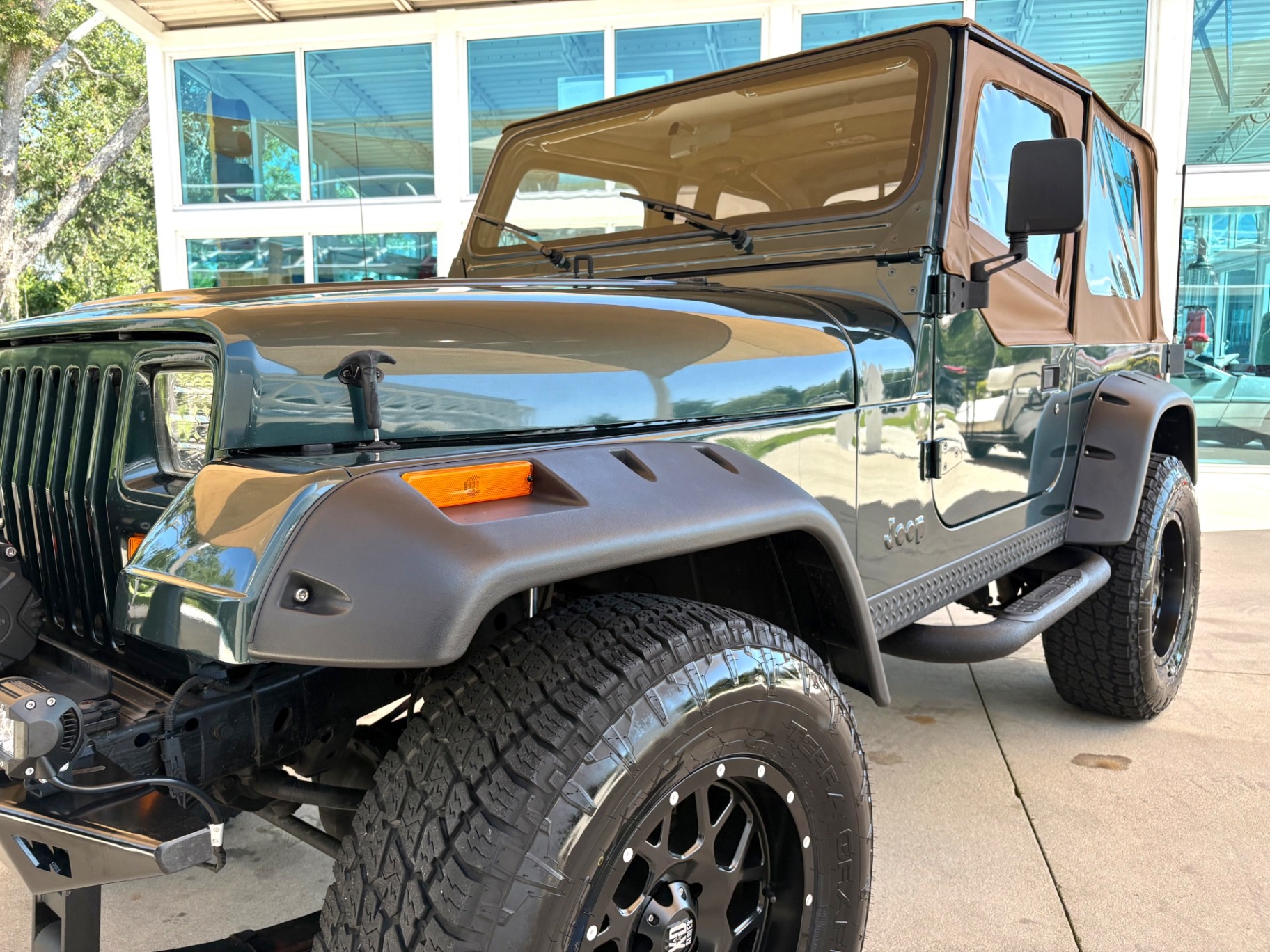 1993-jeep-wrangler-sahara-for-sale-in-florida (36)