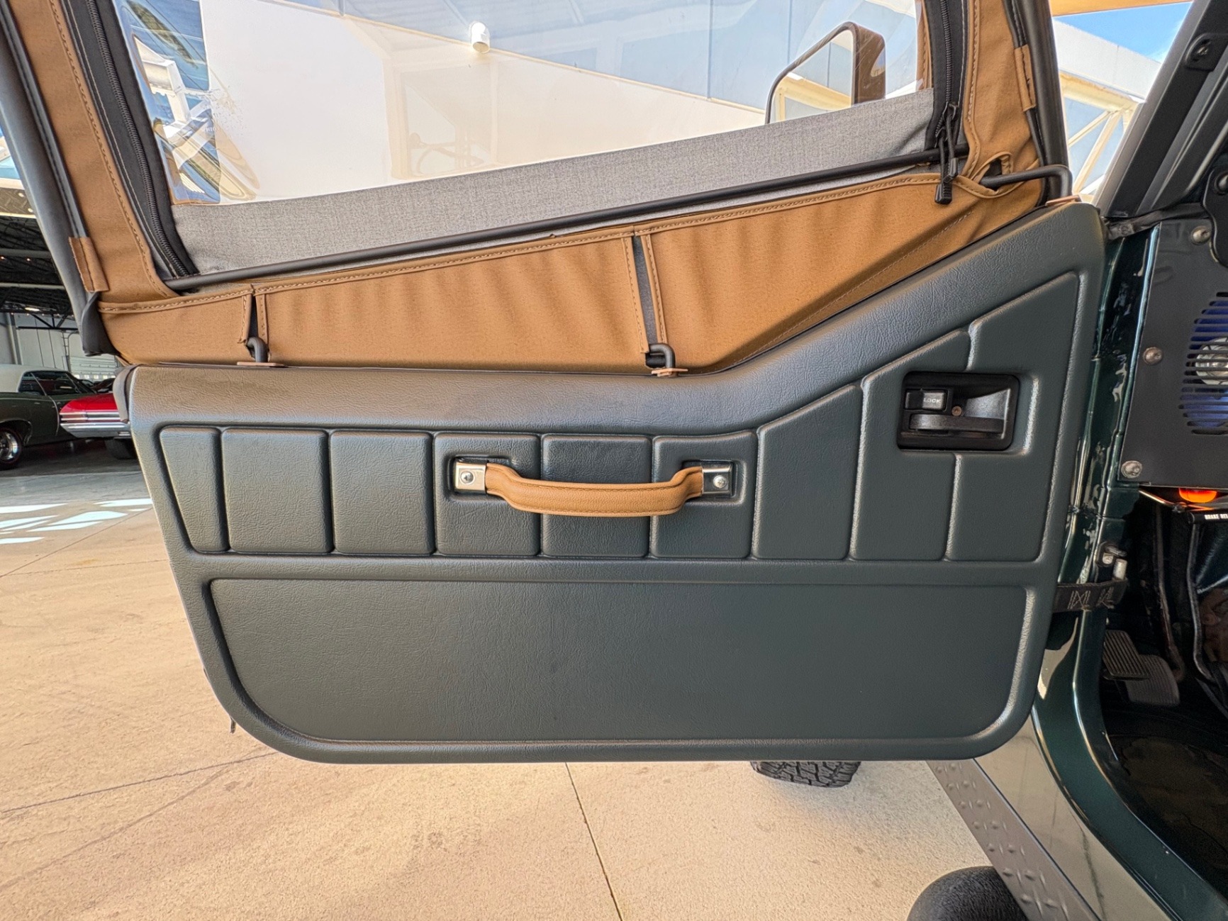 1993-jeep-wrangler-sahara-for-sale-in-florida (42)