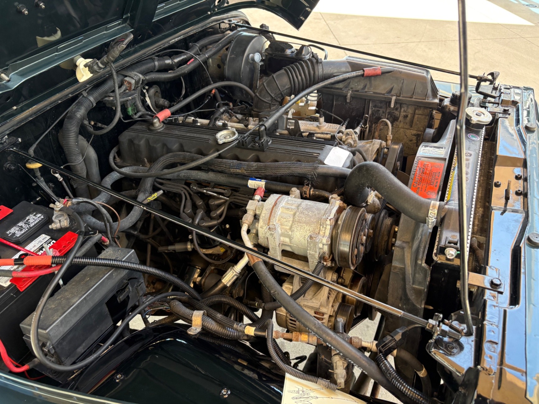 1993-jeep-wrangler-sahara-for-sale-in-florida (44)