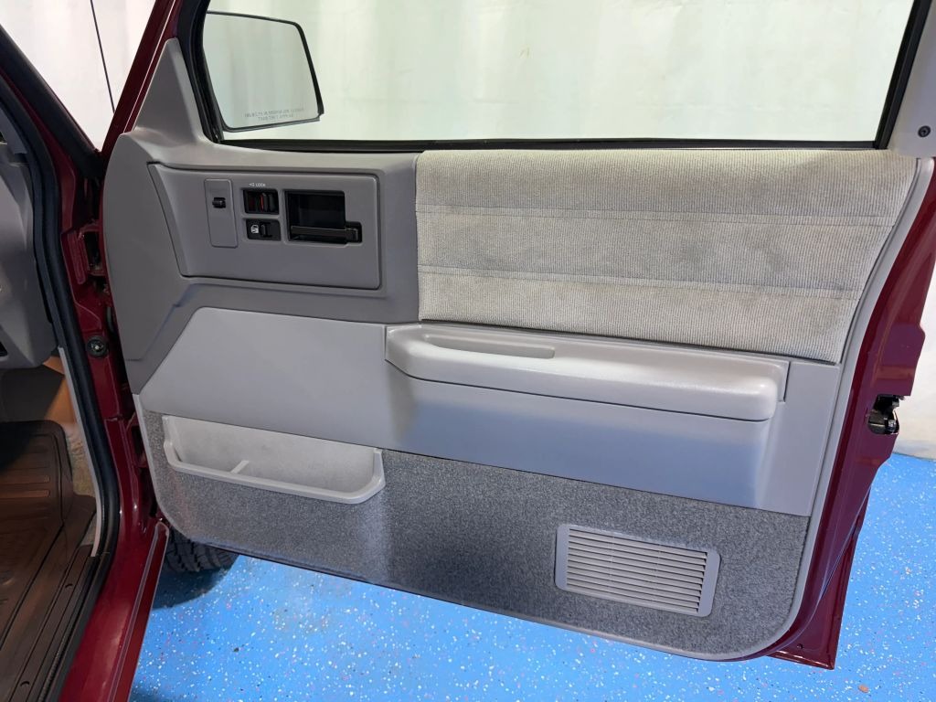 1994-chevy-s10-blazer-for-sale (36)