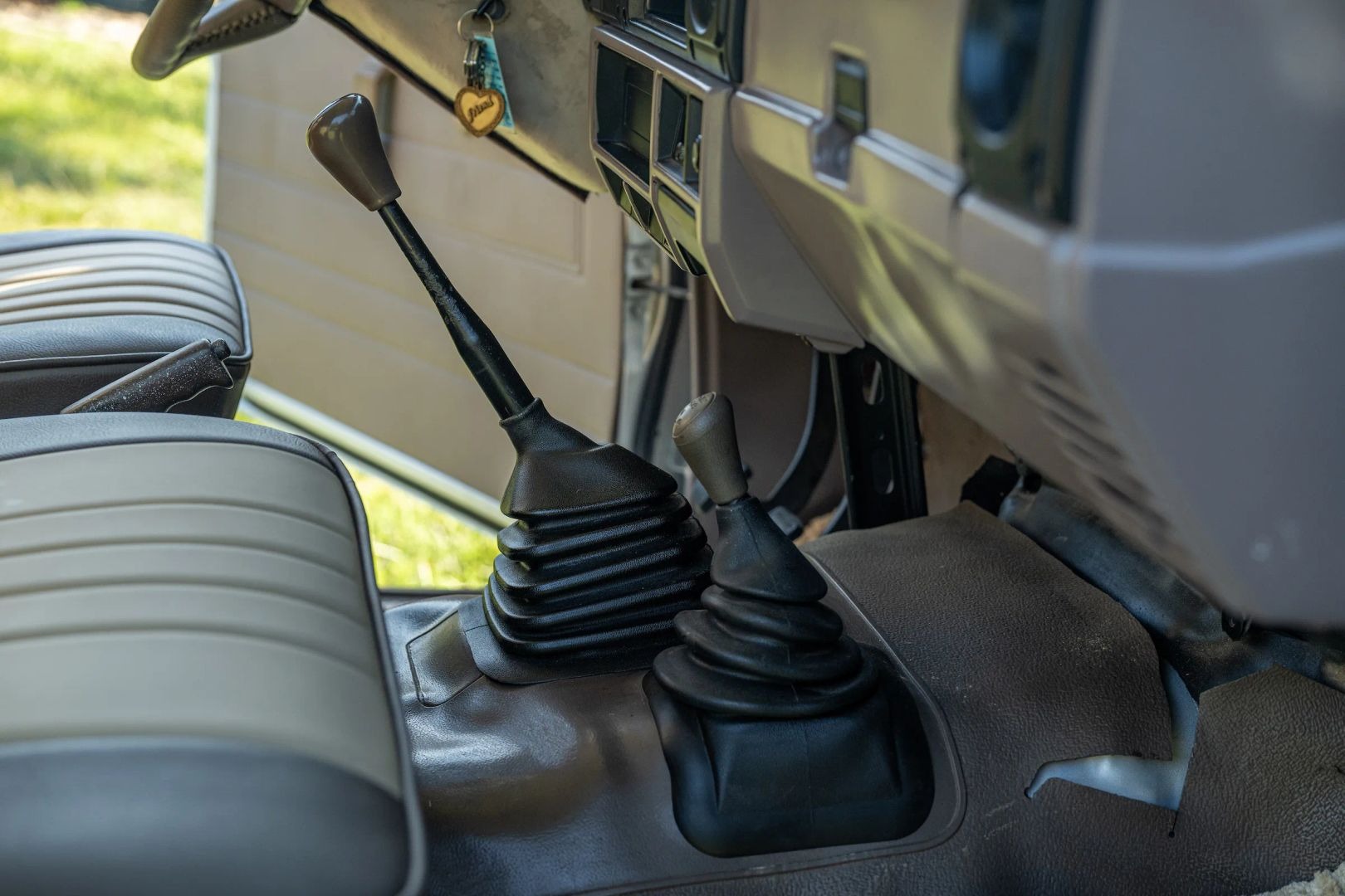 1994-toyota-land-cruiser-fjz75 (1)