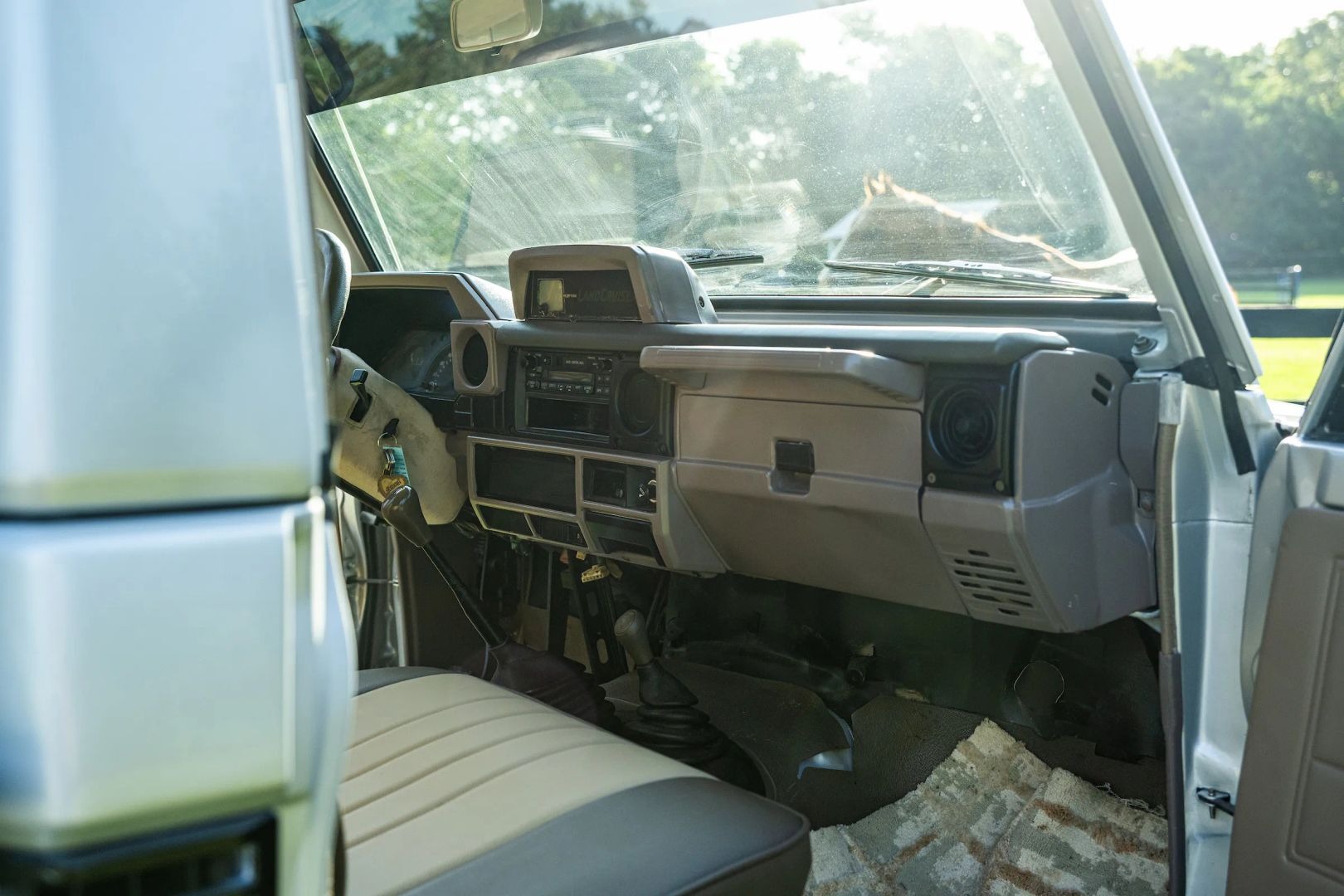 1994-toyota-land-cruiser-fjz75 (2)