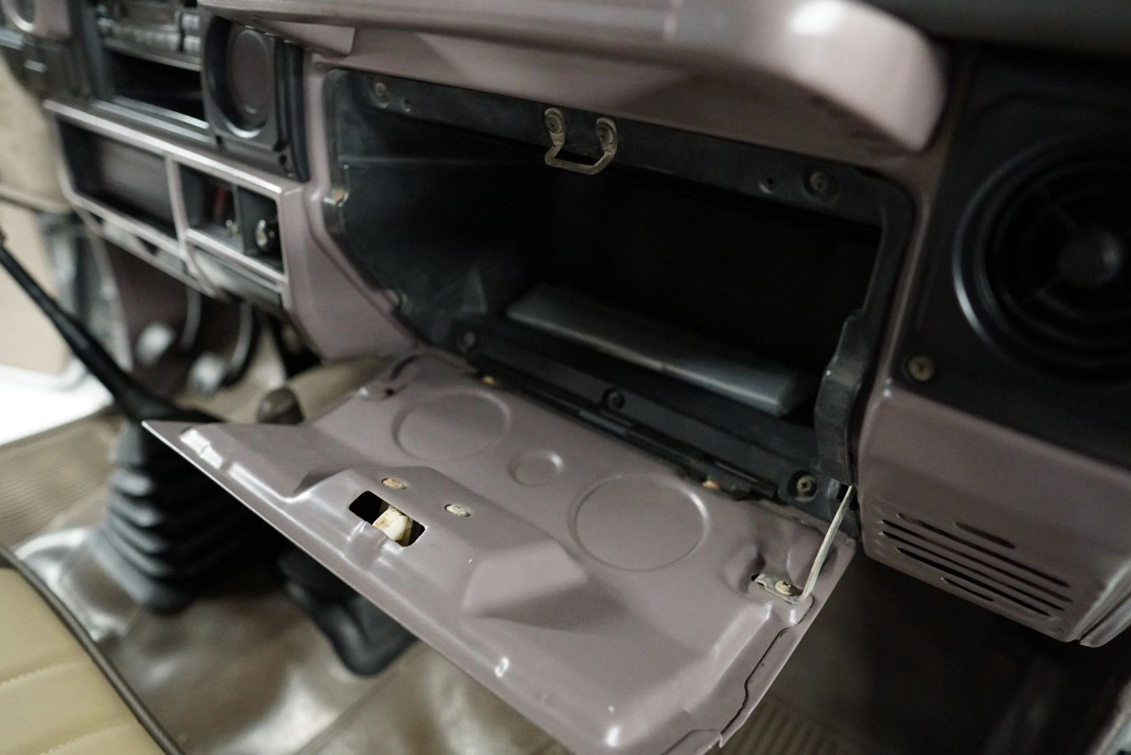 1994-toyota-land-cruiser-fjz75 (62)