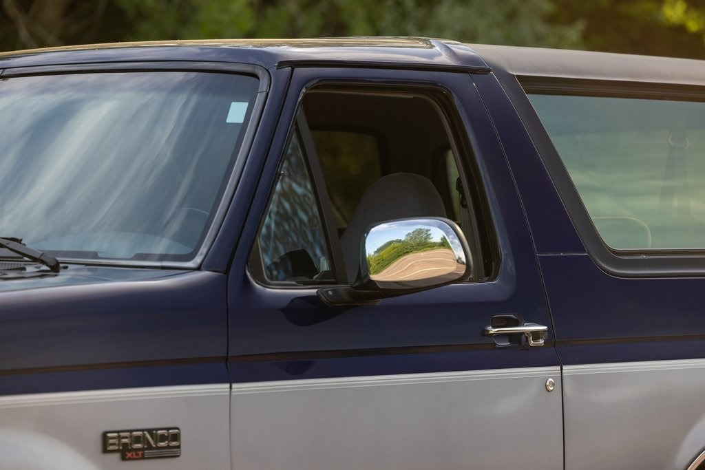 1995-ford-bronco-xlt-for-sale (102)