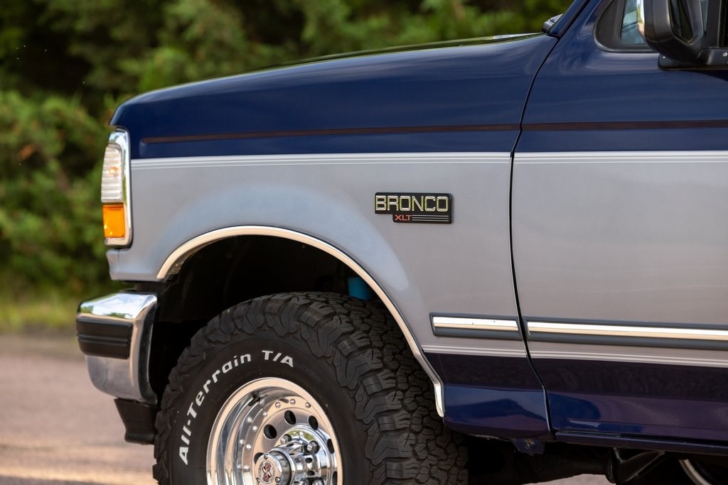 1995-ford-bronco-xlt-for-sale (107)