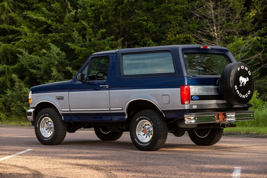 1995-ford-bronco-xlt-for-sale (114)