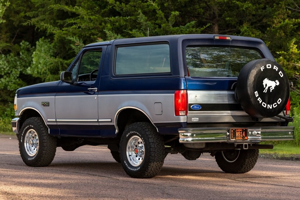 1995-ford-bronco-xlt-for-sale (115)
