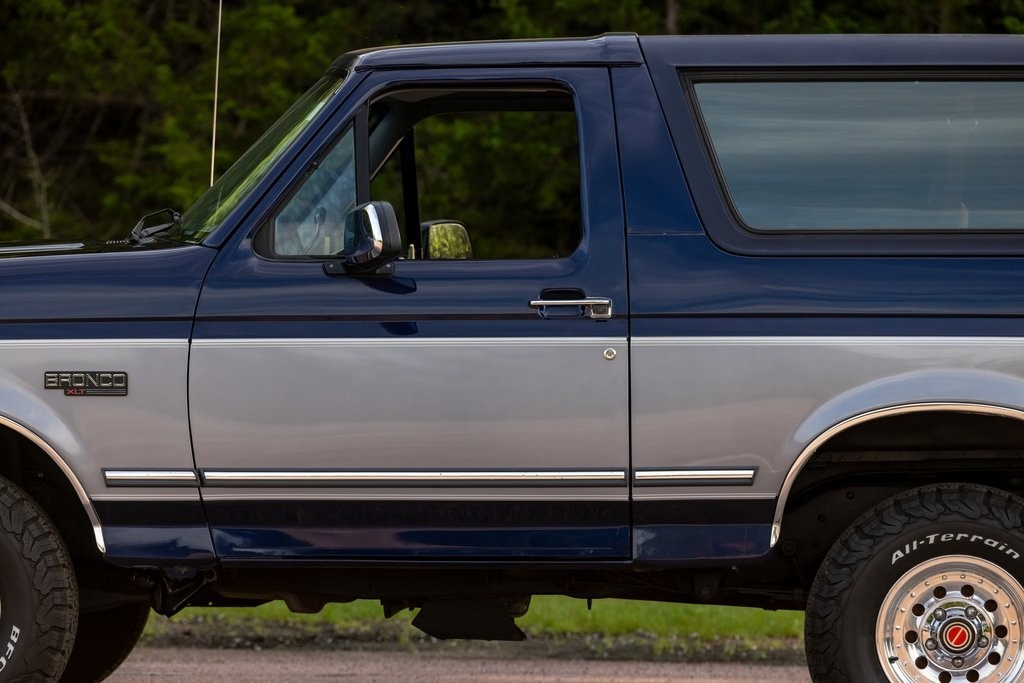 1995-ford-bronco-xlt-for-sale (116)