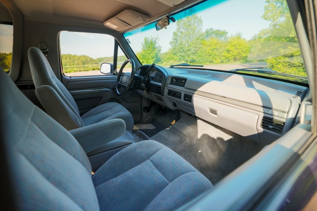 1995-ford-bronco-xlt-for-sale (121)