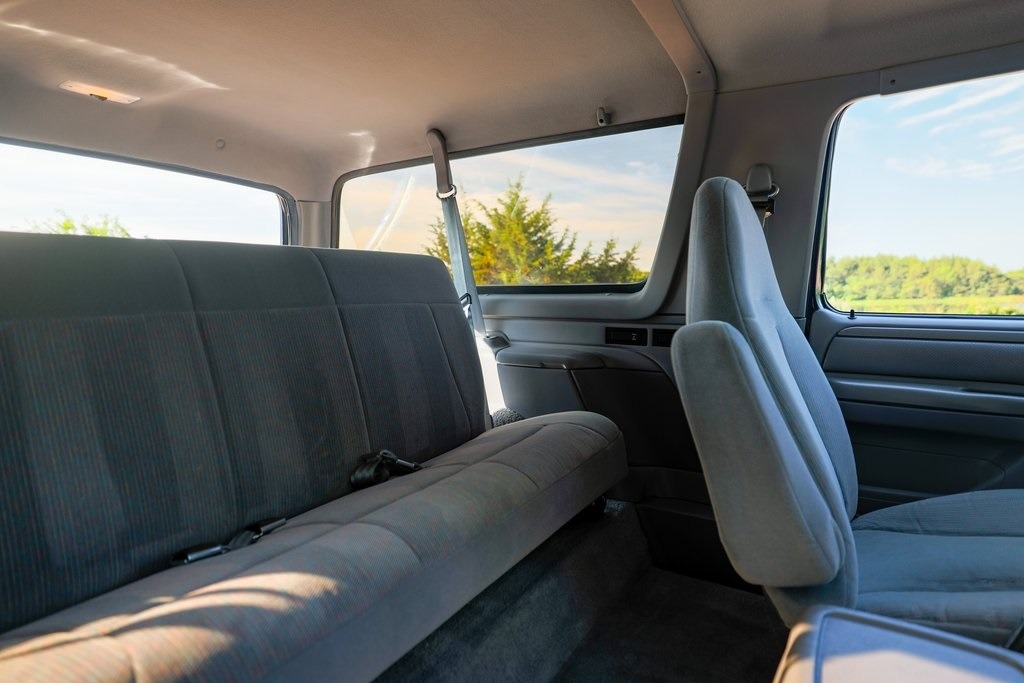 1995-ford-bronco-xlt-for-sale (122)
