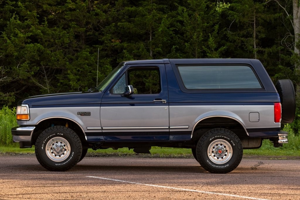 1995-ford-bronco-xlt-for-sale (129)