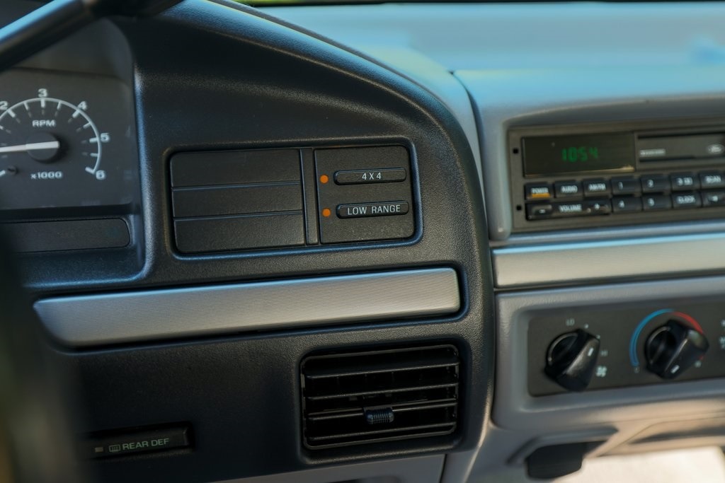 1995-ford-bronco-xlt-for-sale (15)