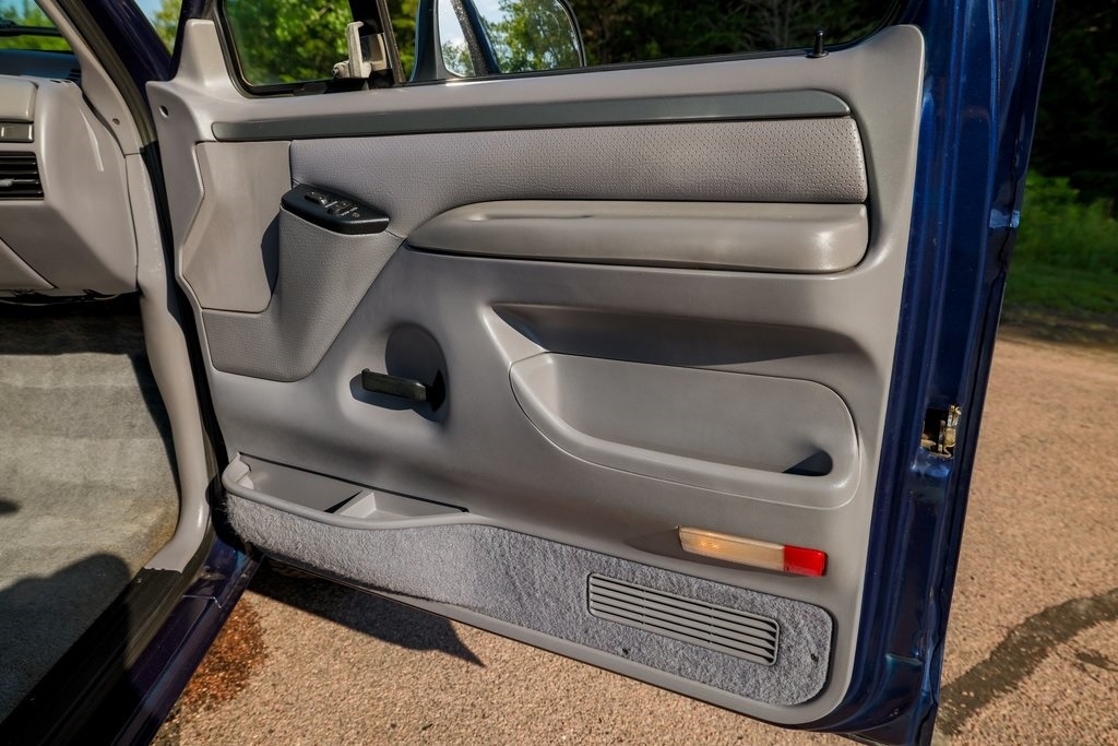 1995-ford-bronco-xlt-for-sale (19)