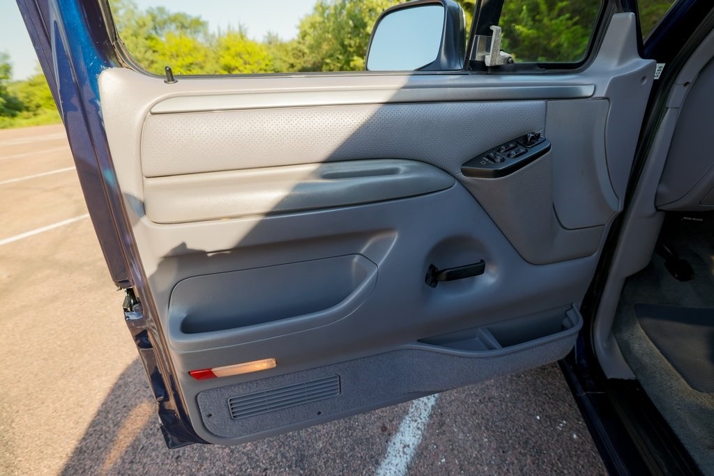 1995-ford-bronco-xlt-for-sale (36)
