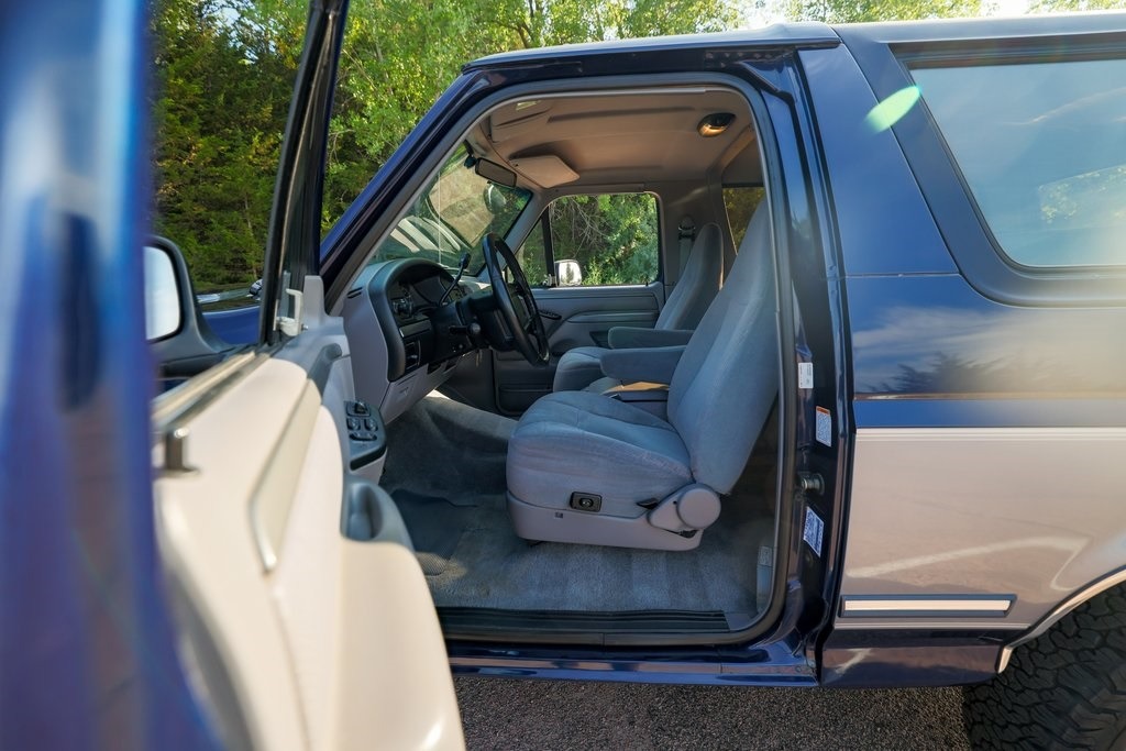1995-ford-bronco-xlt-for-sale (56)