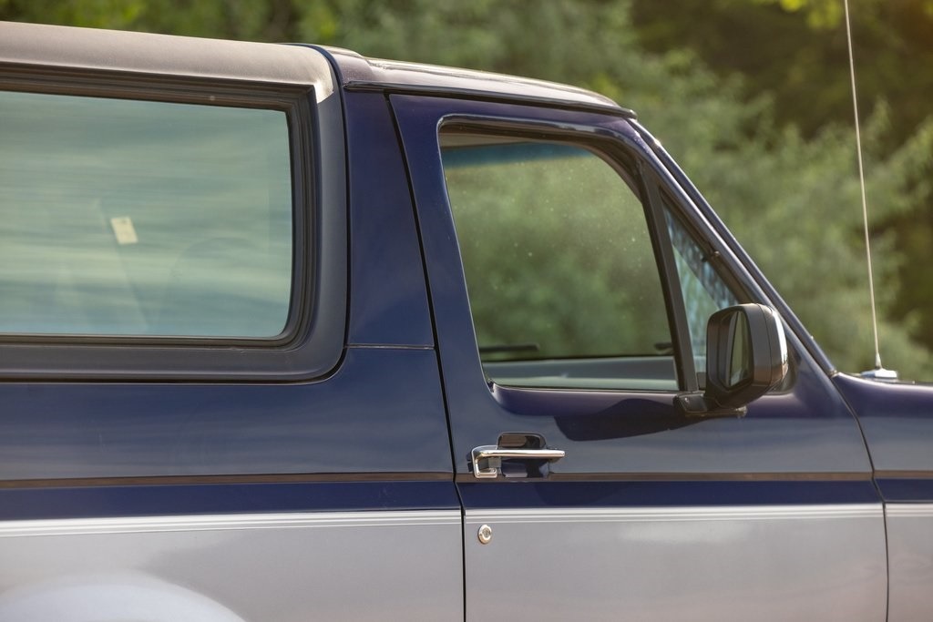 1995-ford-bronco-xlt-for-sale (58)