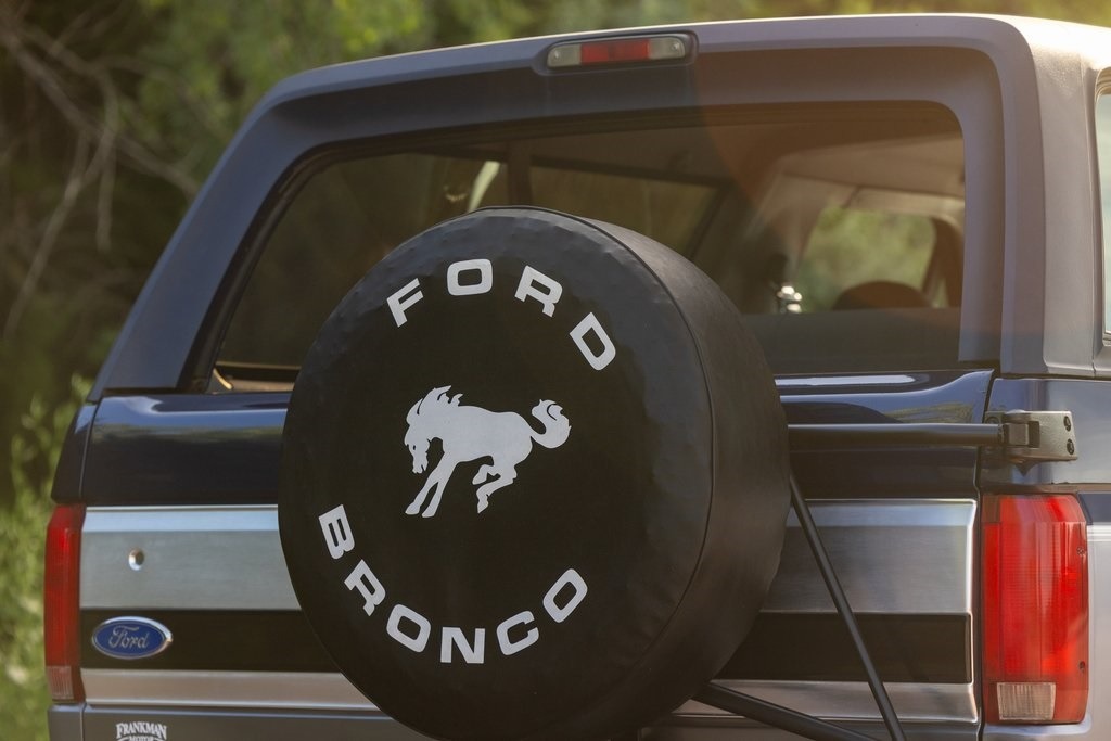 1995-ford-bronco-xlt-for-sale (61)